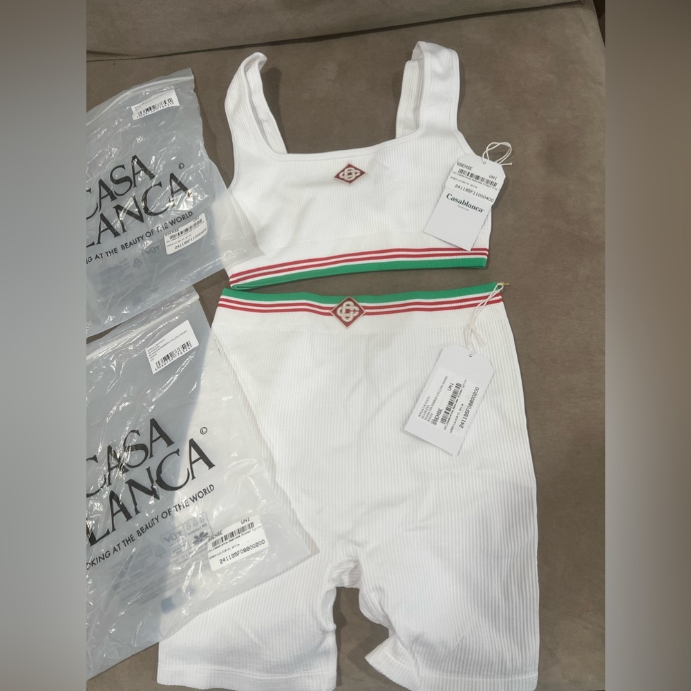 New with tags 2 piece Casablanca set